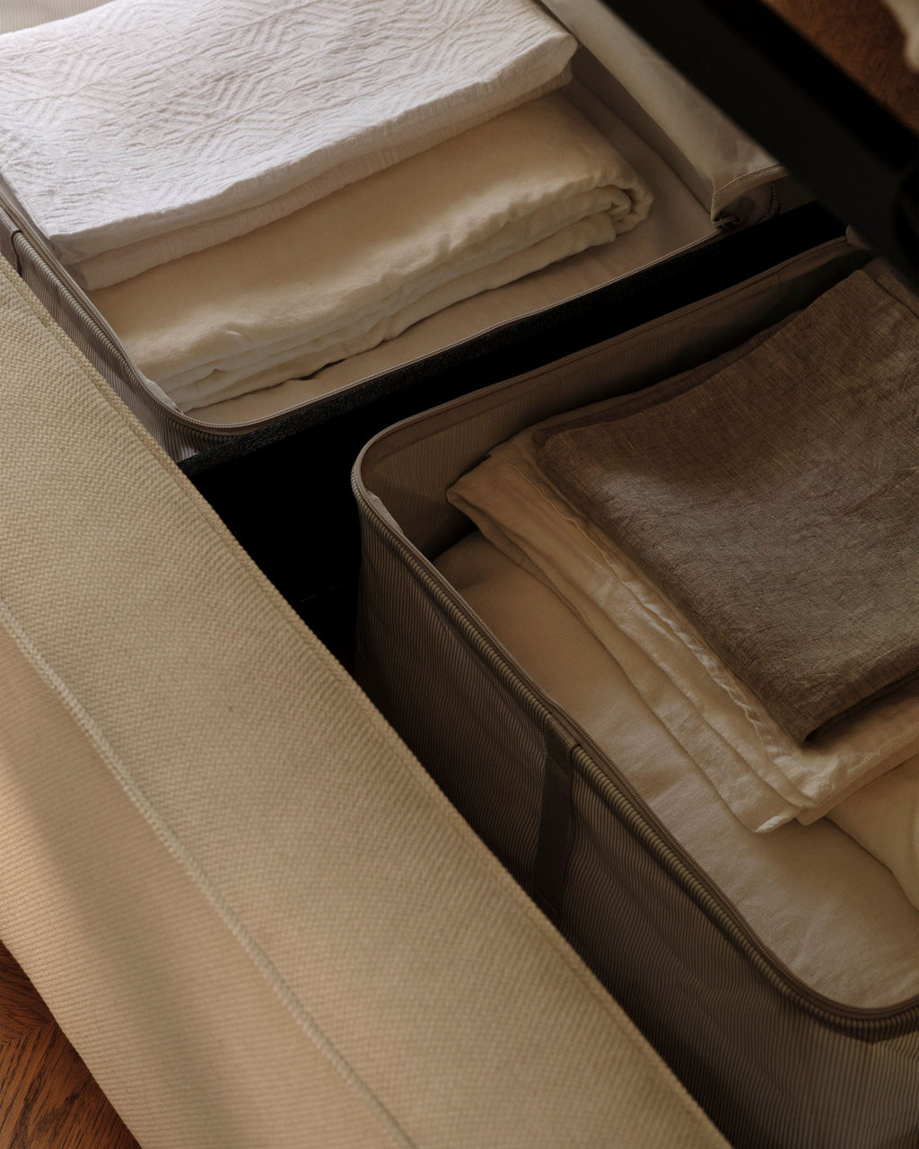 Jodie Letto Contenitore Con Testiera Letto Bluvel - Beige chiaro
